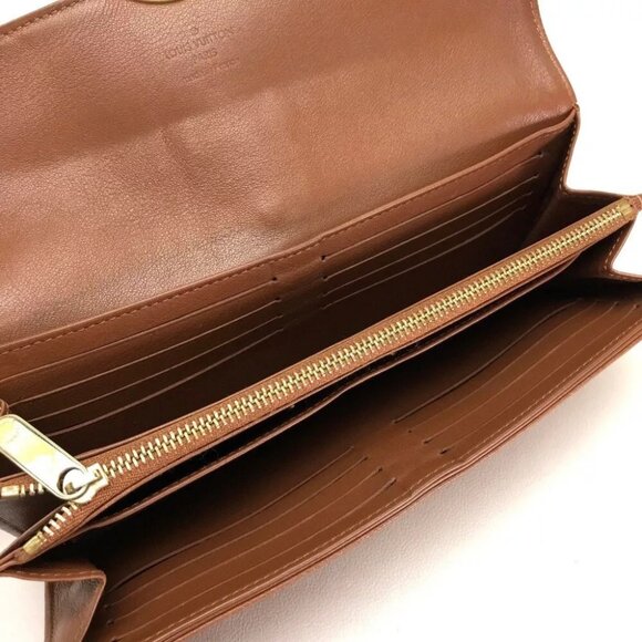 LOUIS VUITTON Mahina Clutch Amelia Bifold Long Wallet - Picture 6 of 10